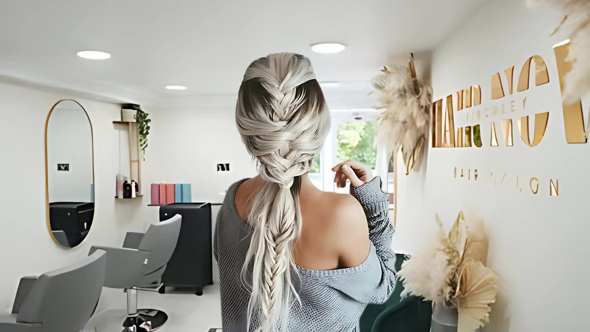 Vacation-Ready Hair: Extensions That Travel Well